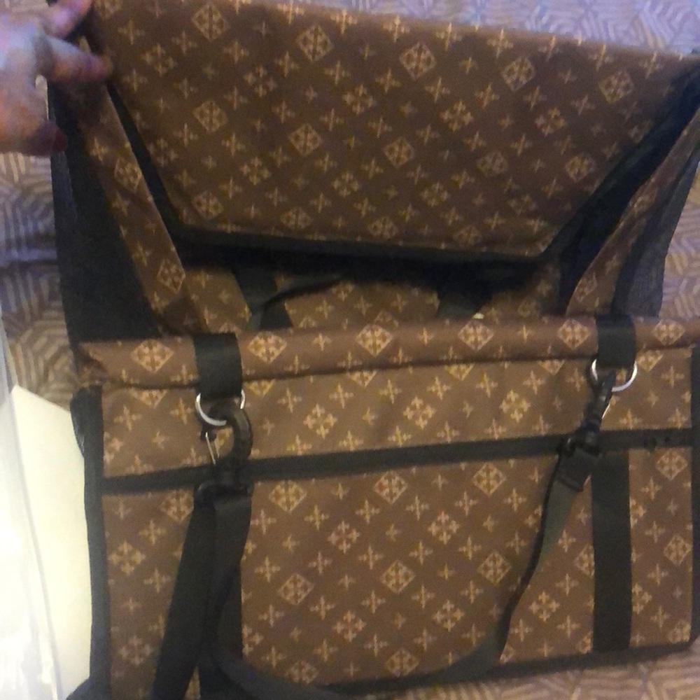 A All Purpose Traveling Box